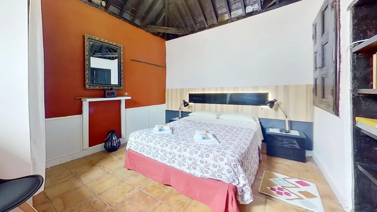Remarkable 4-Bed Villa La Laguna  0*, La Laguna (Tenerife) Spanien