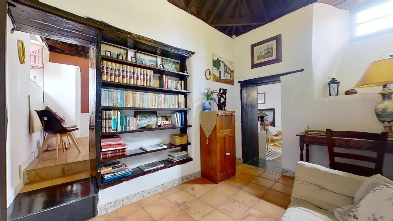 Remarkable 4-Bed Villa La Laguna  Spanien