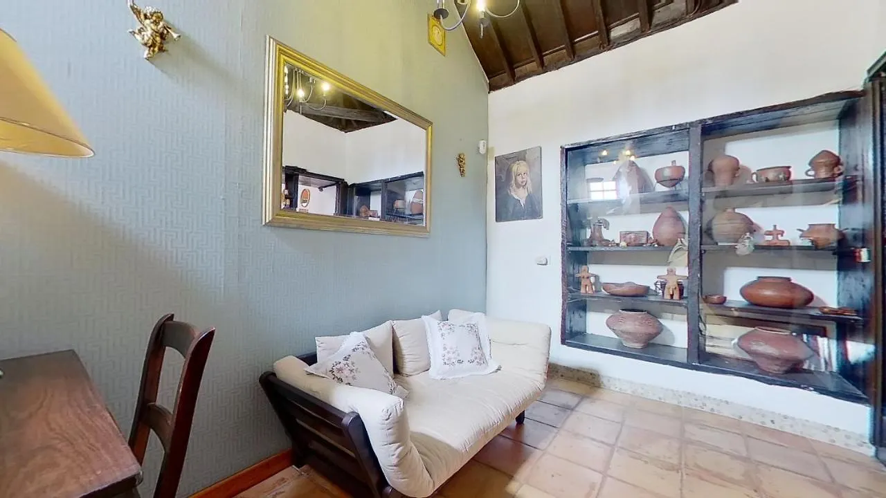 Remarkable 4-Bed Villa La Laguna  0*, La Laguna (Tenerife) Spanien